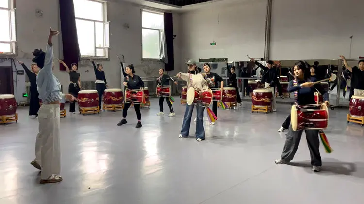 玩偶舞